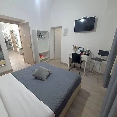 The Shelter In Hotel 2*